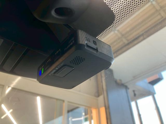 ノート ｅ－パワー　Ｘ　純正エアロ　純正ナビ　アラウンドビューモニター　デジタルインナーミラー　フルセグＴＶ　障害物センサー　衝突軽減ブレーキ　レーンキープアシスト　ＣＤ　ＤＶＤ　Ｂｌｕｅｔｏｏｔｈ　ＥＴＣ　純正ドラレコ（19枚目）