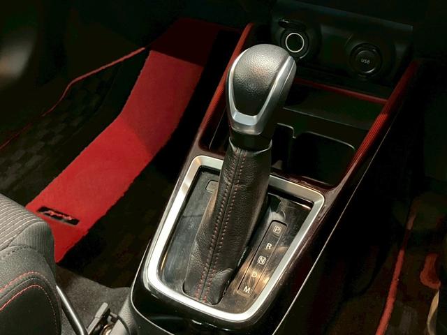 スイフトスポーツ ベースグレード　セーフティパッケージ装着車　純正８インチナビ　全方位モニター　ステアリングリモコン　ＡＣＣ　ＬＥＤヘッドライト　オートハイビーム　衝突被害軽減　レーンキープ　シートヒーター　ドライブレコーダー　ＥＴＣ（16枚目）