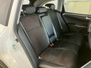 【リアシート】広々としているので後部座席の方も快適にドライブができます♪