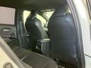 【リアシート】広々としているので後部座席の方も快適にドライブができます♪