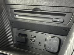 Ｍａｚｄａ　ＯＰ　ＣＤ／ＤＶＤ／ＵＳＢ／ＡＵＸ挿入口 5