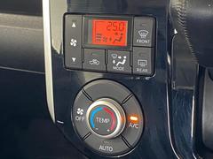 【オートエアコン】オートエアコンは温度を設定すれば自動で快適な状態をキープしてくれるので運転中の温度操作が減り安全面でも安心ですね。 7