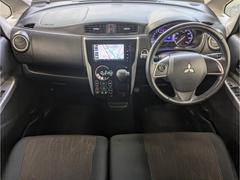 【整備工場完備】ご安心してお乗り頂くため環境を整えております。お車の定期メンテナンスの他、車検やタイヤ交換などもお任せください！ 2