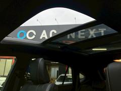 【サンルーフ】開放感たっぷり！車内に明かりを取り入れて景色を楽しむ以外にも、車内の空気も簡単に換気できて快適です！ 7