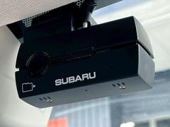 【ドライブレコーダー】愛車に取り付けることで映像と音声を記録してくれるドライブレコーダーは、事故の際に確かな証拠能力を発揮してくれます。 7