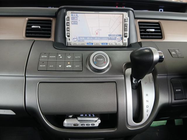 ステップワゴン Ｇ　Ｌパッケージ　両側パワースライドドア　ナビ　ＥＴＣ　運転席＆助手席エアバック　ミラーヒーター　バックカメラ　キーレス２個　スペアキー２個　フォグ　ＡＢＳ　ホイール付きスタッドレス付き（アルミバリ溝）（12枚目）