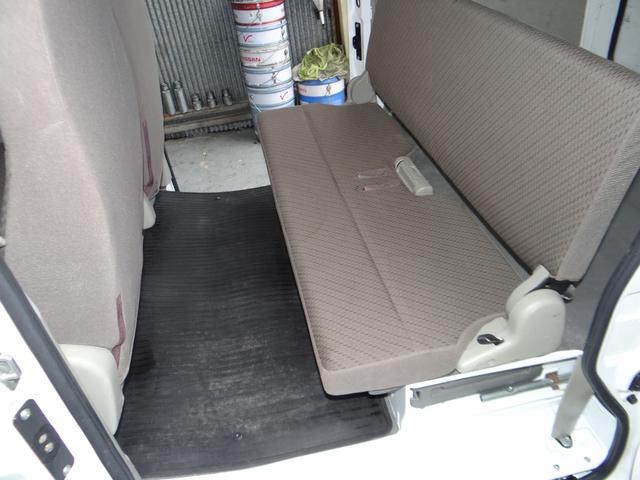 エブリイ ＰＣ　４ＷＤ　４ＡＴ　Ａ／Ｃ　　Ｐ／Ｓ　ロードサポート付き１年走行無制限保証　ハイルーフ　両側スライドドア　キーレス　　パワーウインドウ　ＡＢＳ　ＥＴＣ　オーバーヘッドコンソール　下廻り防錆塗装済（18枚目）