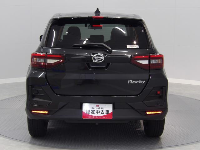 ロッキー プレミアムG 4WD 大型ナビ パノラマカメラ ETC アダプティブクルーズコントロール 純正エンジンスターター シートヒーター(7枚目)
