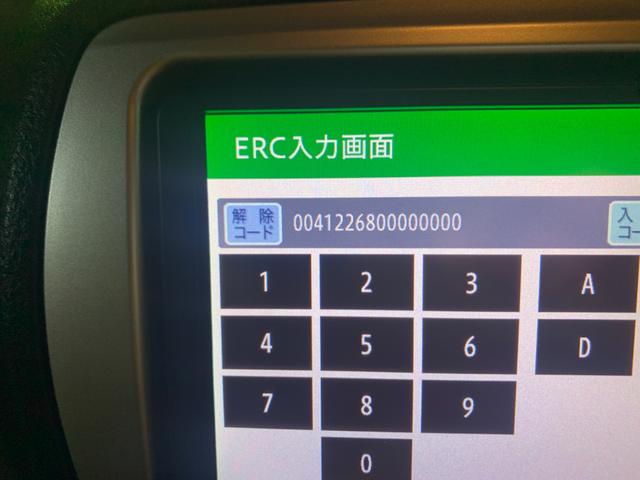 ヴィッツ Ｆ　１年保証付き！！　４ＷＤ　オートライト　電動格納ミラー　横滑り防止装置　バックカメラ（27枚目）