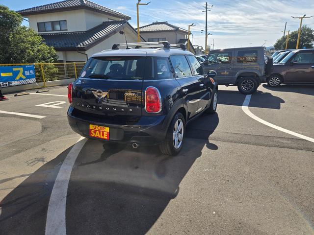 ＭＩＮＩ クーパーＤ　クロスオーバー　１年保証付！！　ＡＢＳ　プッシュスタート　ポーダブルナビ　ＴＶ　純正１６インチアルミ　ＥＴＣ　運・助・サイドエアバッグ　ＣＤ　電動格納ミラー（26枚目）