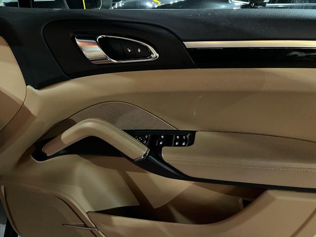 カイエン プラチナエディション ABS ナビ フルセグ バックカメラ 革シート パワーシート シートヒーター パワーバックドア サンルーフ ミラー型モニター ドライブレコーダー 純正18インチアルミ(10枚目)