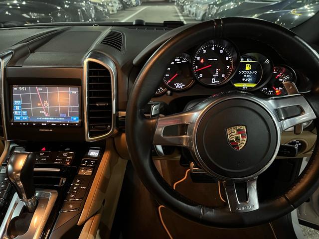 カイエン プラチナエディション ABS ナビ フルセグ バックカメラ 革シート パワーシート シートヒーター パワーバックドア サンルーフ ミラー型モニター ドライブレコーダー 純正18インチアルミ(12枚目)