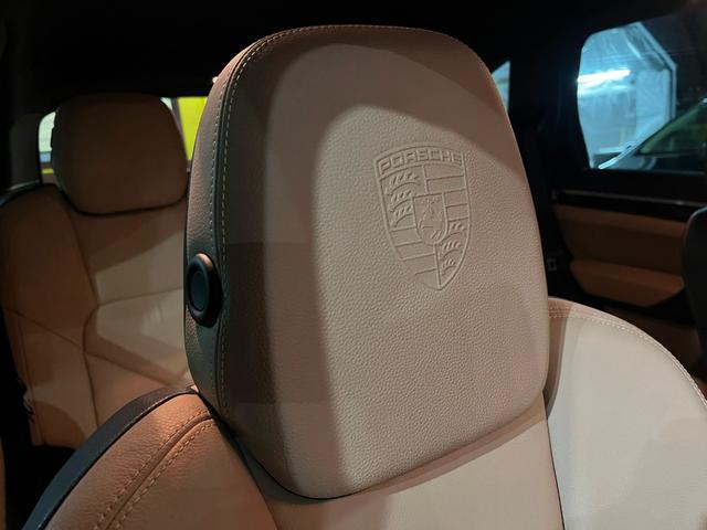 カイエン プラチナエディション ABS ナビ フルセグ バックカメラ 革シート パワーシート シートヒーター パワーバックドア サンルーフ ミラー型モニター ドライブレコーダー 純正18インチアルミ(24枚目)