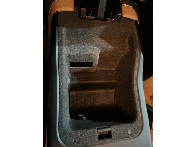 カイエン プラチナエディション ABS ナビ フルセグ バックカメラ 革シート パワーシート シートヒーター パワーバックドア サンルーフ ミラー型モニター ドライブレコーダー 純正18インチアルミ(25枚目)