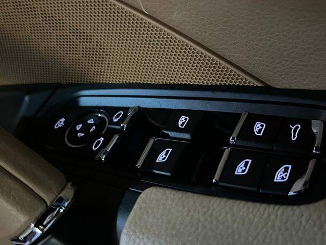 カイエン プラチナエディション ABS ナビ フルセグ バックカメラ 革シート パワーシート シートヒーター パワーバックドア サンルーフ ミラー型モニター ドライブレコーダー 純正18インチアルミ(34枚目)