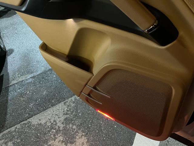 カイエン プラチナエディション ABS ナビ フルセグ バックカメラ 革シート パワーシート シートヒーター パワーバックドア サンルーフ ミラー型モニター ドライブレコーダー 純正18インチアルミ(50枚目)