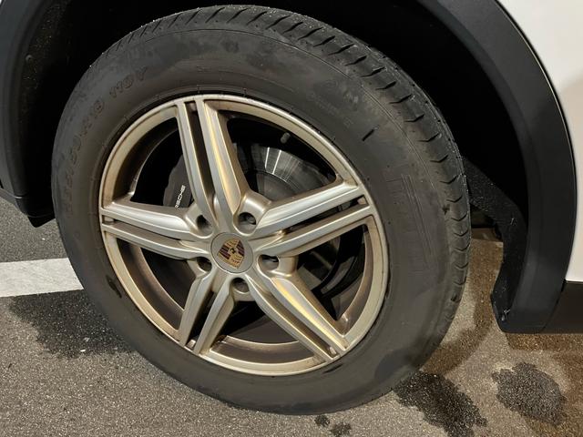 カイエン プラチナエディション ABS ナビ フルセグ バックカメラ 革シート パワーシート シートヒーター パワーバックドア サンルーフ ミラー型モニター ドライブレコーダー 純正18インチアルミ(58枚目)