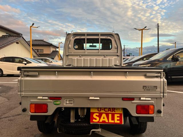 キャリイトラック ＫＣエアコン・パワステ　１年保証付　４ＷＤ　エアコン　シガーソケット　ラジオ　オートマチック　ＡＢＳ　運転席エアバッグ　助手席エアバッグ　最大積載量３５０ｋｇ（6枚目）
