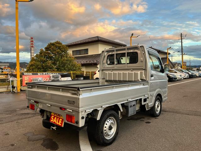 キャリイトラック ＫＣエアコン・パワステ　１年保証付　４ＷＤ　エアコン　シガーソケット　ラジオ　オートマチック　ＡＢＳ　運転席エアバッグ　助手席エアバッグ　最大積載量３５０ｋｇ（9枚目）