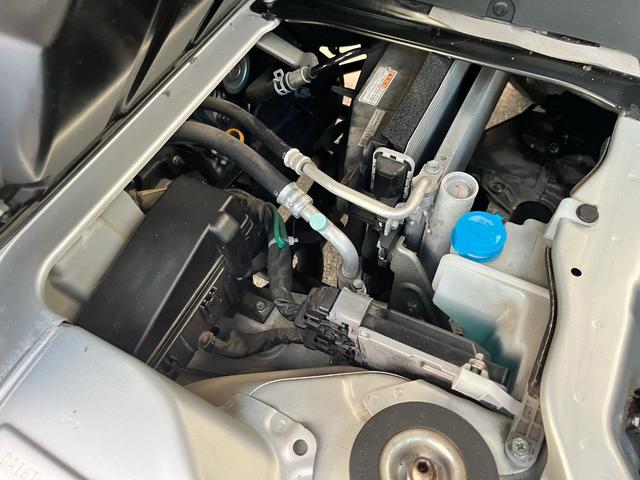 キャリイトラック ＫＣエアコン・パワステ　１年保証付　４ＷＤ　エアコン　シガーソケット　ラジオ　オートマチック　ＡＢＳ　運転席エアバッグ　助手席エアバッグ　最大積載量３５０ｋｇ（24枚目）
