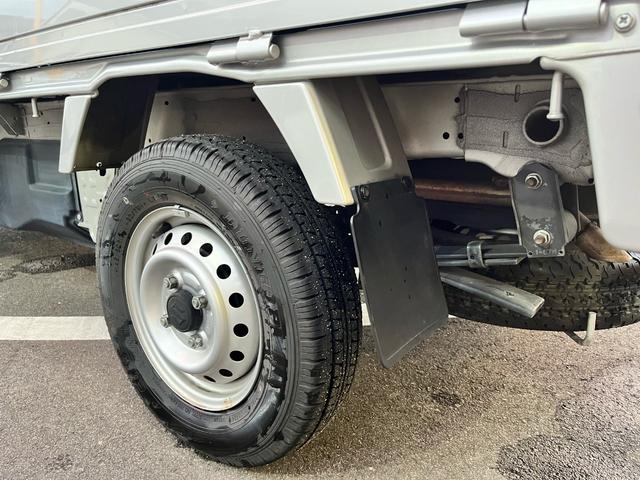 キャリイトラック ＫＣエアコン・パワステ　１年保証付　４ＷＤ　エアコン　シガーソケット　ラジオ　オートマチック　ＡＢＳ　運転席エアバッグ　助手席エアバッグ　最大積載量３５０ｋｇ（33枚目）