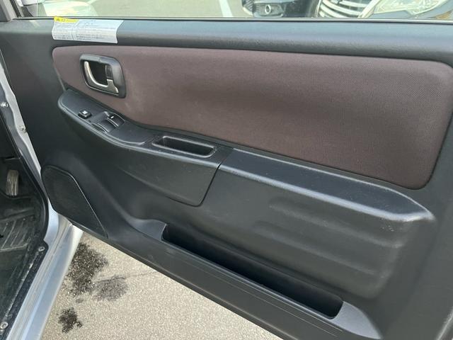 パジェロミニ ＶＲ　１年保証付　４ＷＤ　ナビ・ＴＶ（フルセグ）　純正１５インチアルミ　キーレスエントリー　Ｂｌｕｅｔｏｏｔｈ接続可（9枚目）