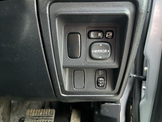 パジェロミニ ＶＲ　１年保証付　４ＷＤ　ナビ・ＴＶ（フルセグ）　純正１５インチアルミ　キーレスエントリー　Ｂｌｕｅｔｏｏｔｈ接続可（11枚目）