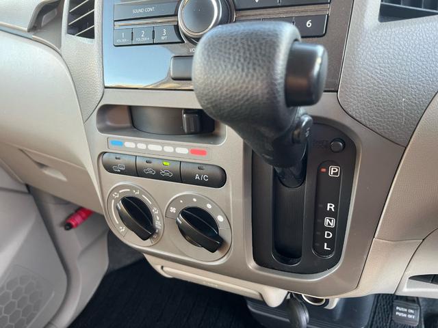 フレアワゴン ＬＳ　１年保証付　４ＷＤ　ＣＤ・ラジオ　社外１３インチアルミ　シートヒータ　スペアキー（17枚目）