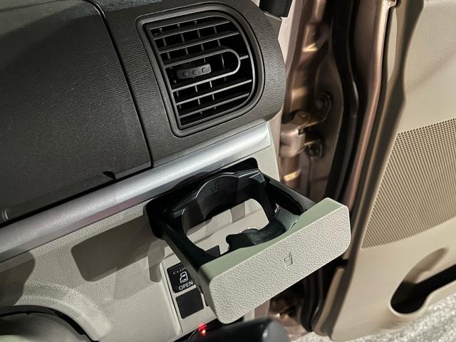 タント Ｘ　１年保証付　４ＷＤ　ナビ・ＴＶ　フリップダウンモニタ　バックカメラ　片側電動スライドドア（20枚目）