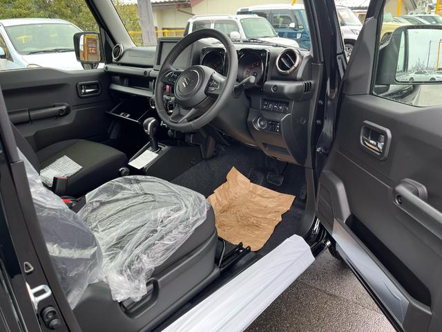 ジムニー ＸＣ　メーカー保証付　届け出済未使用車　４ＷＤ　純正アルミ　衝突被害軽減システム　スペアキー　ＬＥＤヘッドランプ　クリアランスソナー　シートヒータ（10枚目）