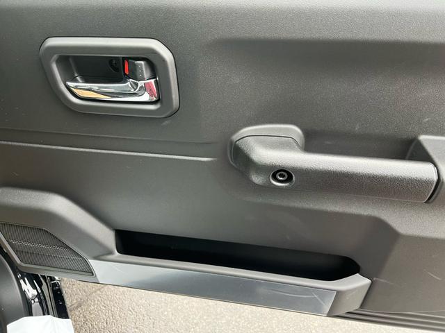 ジムニー ＸＣ　メーカー保証付　届け出済未使用車　４ＷＤ　純正アルミ　衝突被害軽減システム　スペアキー　ＬＥＤヘッドランプ　クリアランスソナー　シートヒータ（11枚目）