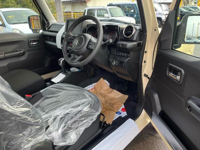 ジムニー ＸＣ　メーカー保証付　届け出済未使用車　４ＷＤ　純正アルミ　衝突被害軽減システム　スペアキー　ＬＥＤヘッドランプ　クリアランスソナー　シートヒータ（9枚目）