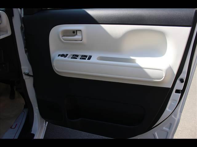 ムーヴキャンバス ストライプス　Ｘ　届出済未使用車（11枚目）