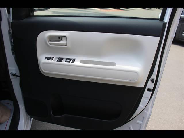 ムーヴキャンバス ストライプスＸ　届出済未使用車（10枚目）