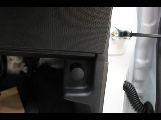 タント カスタムＸ　４ＷＤ　届出済未使用車（33枚目）