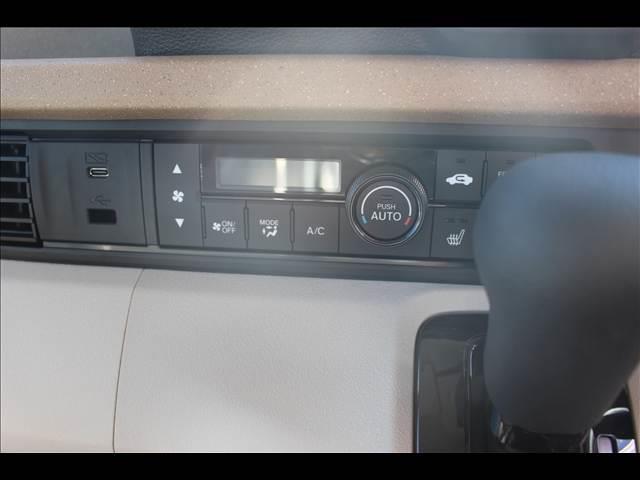 N-BOX N-BOX 届出済未使用車(14枚目)