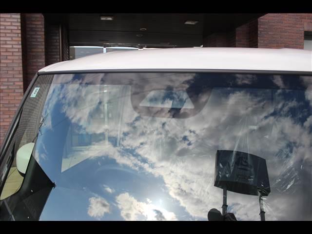 N-BOXカスタム ベースグレード 届出済未使用車(5枚目)