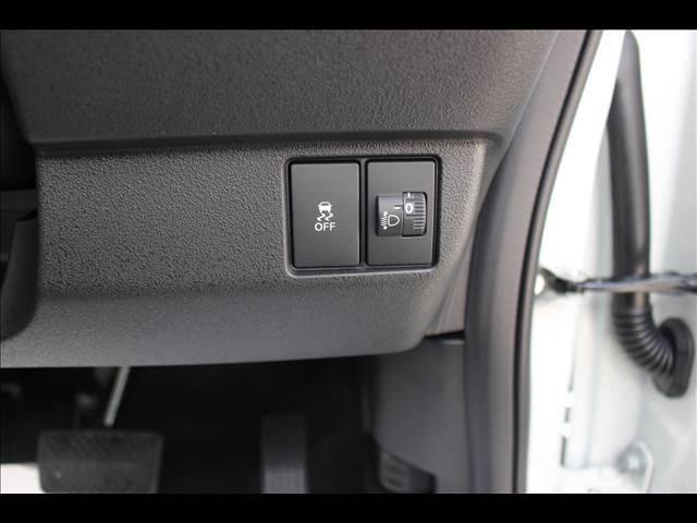 N-BOXカスタム ベースグレード 届出済未使用車(37枚目)