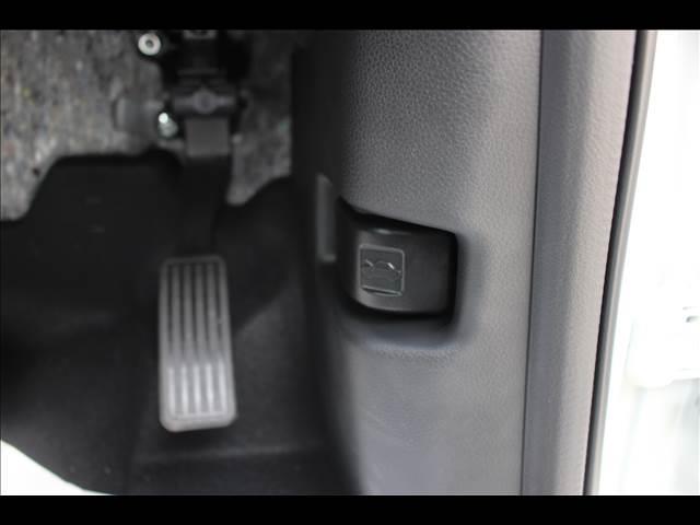 N-BOXカスタム ベースグレード 届出済未使用車(38枚目)