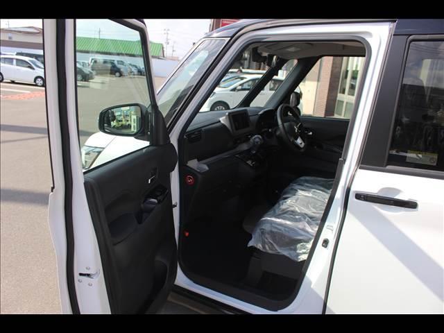 デリカミニ Ｔ　プレミアム　リミテッドエディション　届出済未使用車（10枚目）