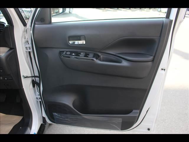 デリカミニ Ｔ　プレミアム　リミテッドエディション　届出済未使用車（12枚目）