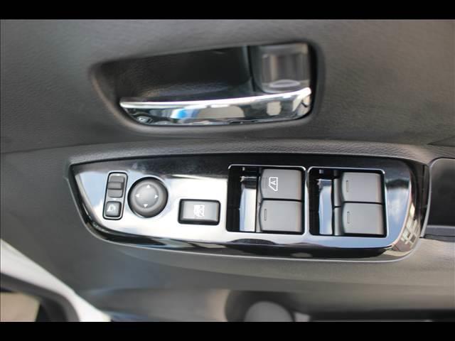 デリカミニ Ｔ　プレミアム　リミテッドエディション　届出済未使用車（13枚目）