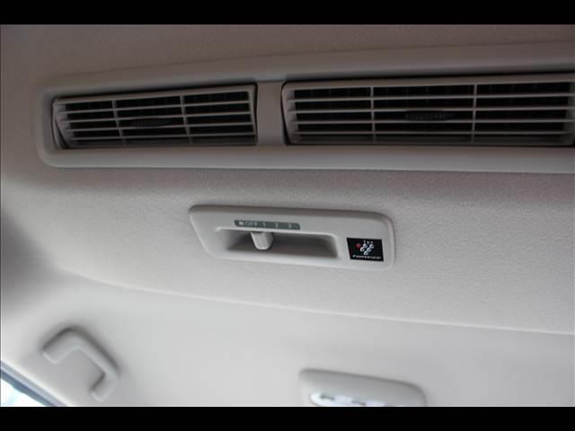 デリカミニ Ｔ　プレミアム　リミテッドエディション　届出済未使用車（32枚目）