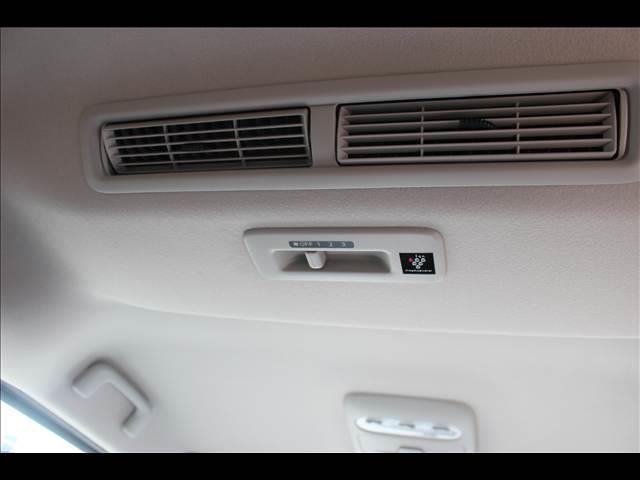 デリカミニ Ｔ　プレミアム　リミテッドエディション　届出済未使用車（31枚目）