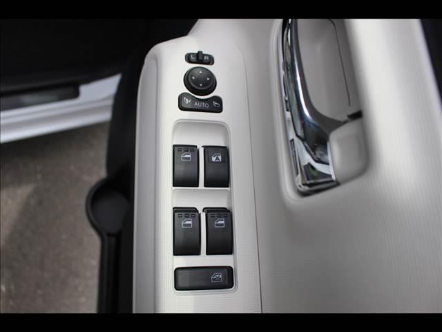 ムーヴキャンバス ストライプスＧ　届出済未使用車（10枚目）