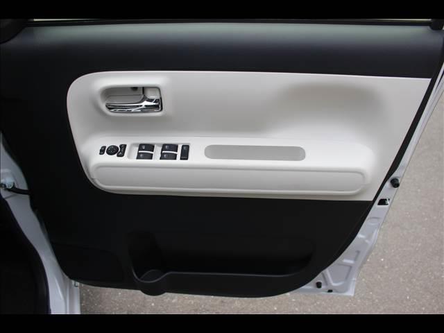 ムーヴキャンバス ストライプスＧ　届出済未使用車（8枚目）