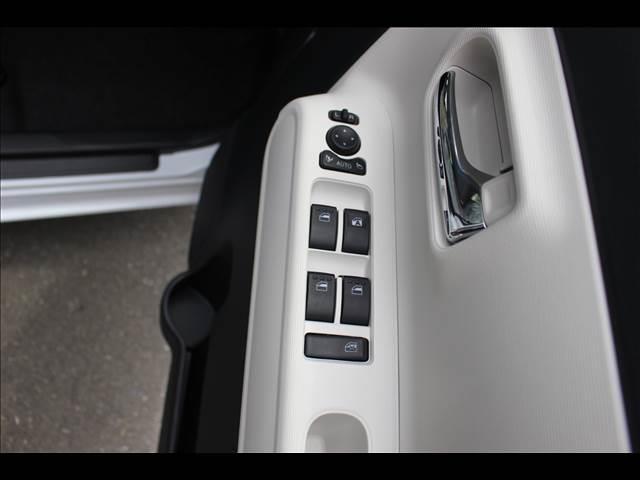 ムーヴキャンバス ストライプスＧ　届出済未使用車（9枚目）