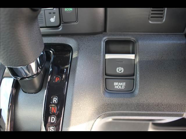 Ｎ－ＢＯＸカスタム ベースグレード　届出済未使用車（18枚目）