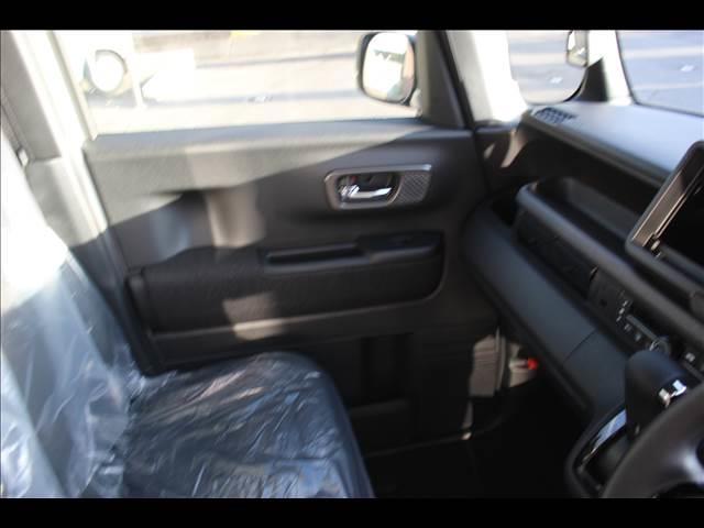 Ｎ－ＢＯＸカスタム ベースグレード　届出済未使用車（32枚目）