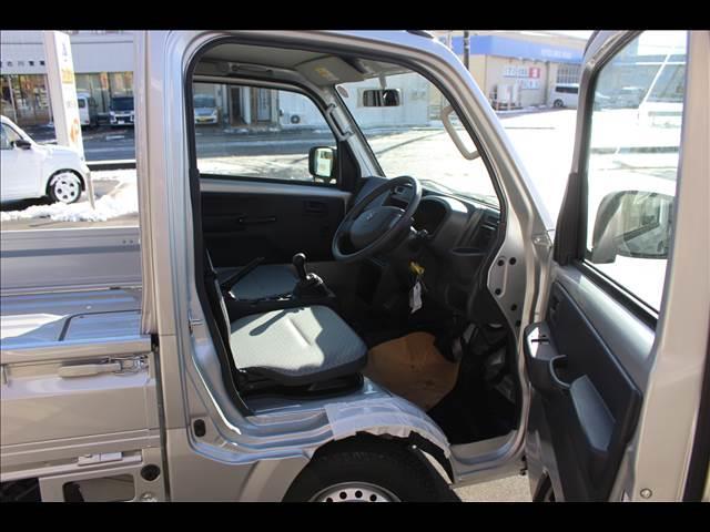 キャリイトラック ＫＣエアコン・パワステ　届出済未使用車（12枚目）